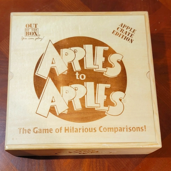 Apples to Apples Game - Apple Crate Edition - Picture 2 of 3